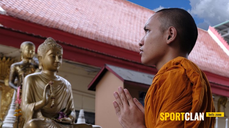 Тайский монах выиграл в лотерею $500 000 и раздал всем нуждающимся