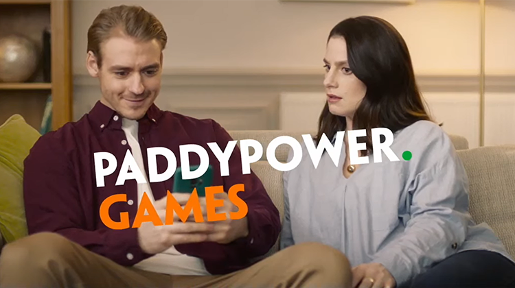 Британский рекламный регулятор запретил показ рекламного ролика Paddy Power. Видео