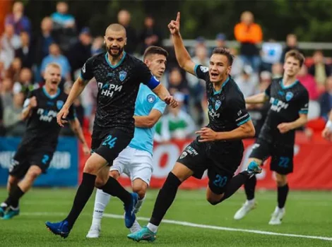 Лого «Пари НН» на стыковых матчах РПЛ