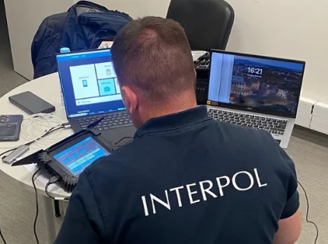 Интерпол