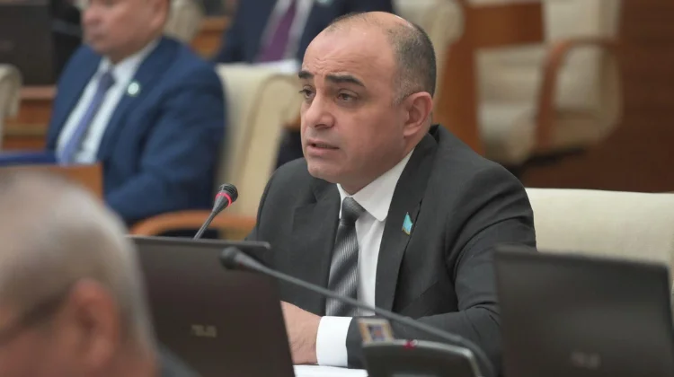 Казахстанский депутат: букмекеры заслуживают более мягкого регулирования, чем казино