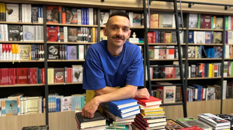 Украинский книжный магазин отказался продавать Forbes из-за коллаборации с Pin-UP