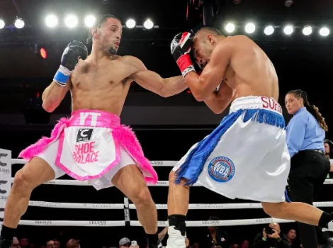 бой Йоэниса Тельеса и Ливана Наварро