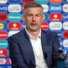 Тренер сборной Румынии требует извинений за высказывания о «договорняке» со словаками