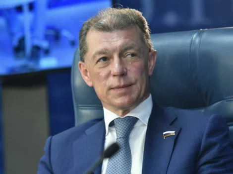 Максим Топилин