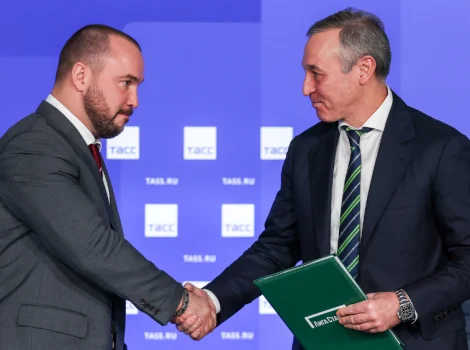 Секретарь Федерации бокса Александр Беспутин и Президент «Лиги Ставок» Юрий Красовский