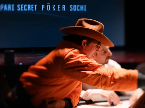 PARI SECRET POKER