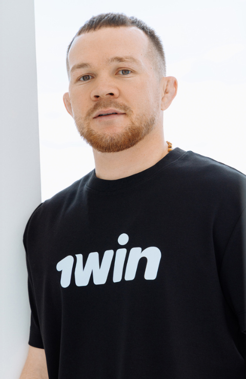 Боец Петр Ян